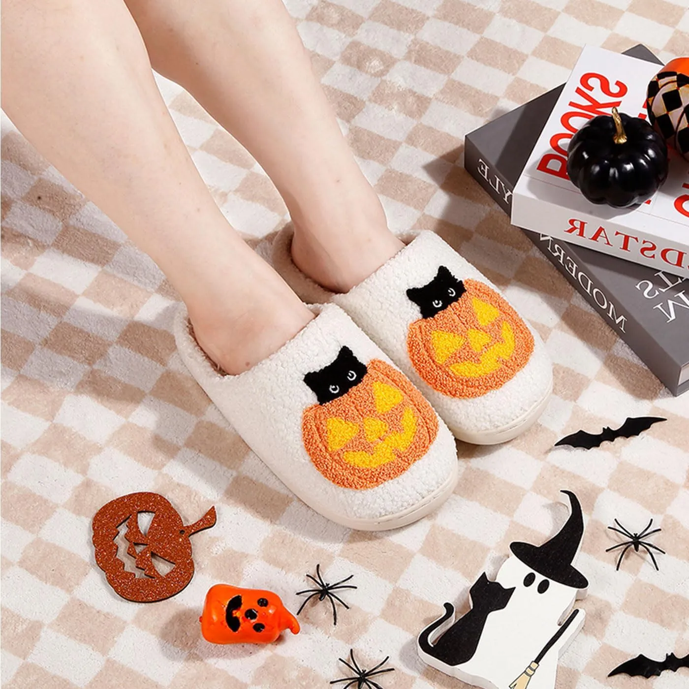 Smile Face Pumpkin Lanterns Slippers Plush Bowknot Slippers Warm Spook Slippers Cozy Indoor Outdoor Halloween House Shoes